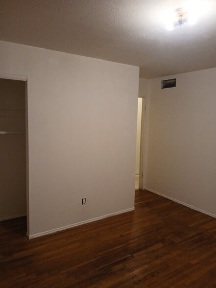 Building Photo - 1633 Garman Rd