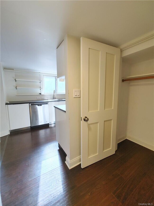 Building Photo - 7 Prospect St