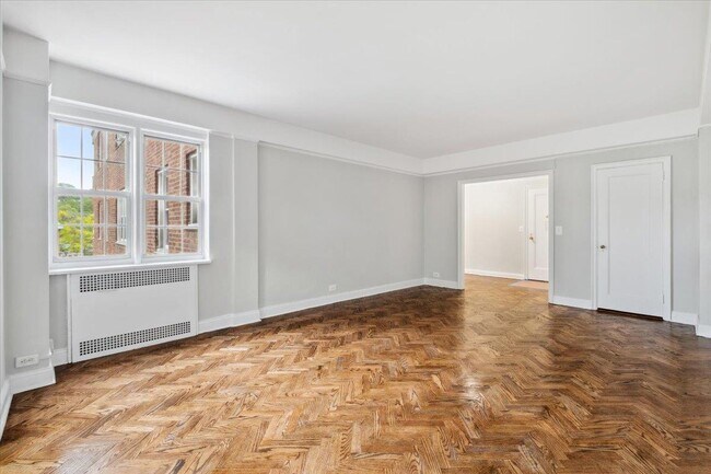 Building Photo - 45 Popham Rd