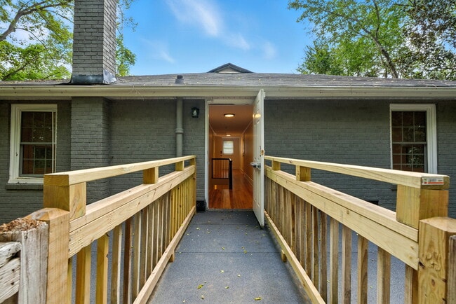 Building Photo - 1106 Garner Rd