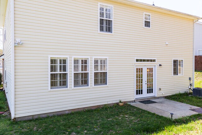 Building Photo - 117 Woodtrellis Ct