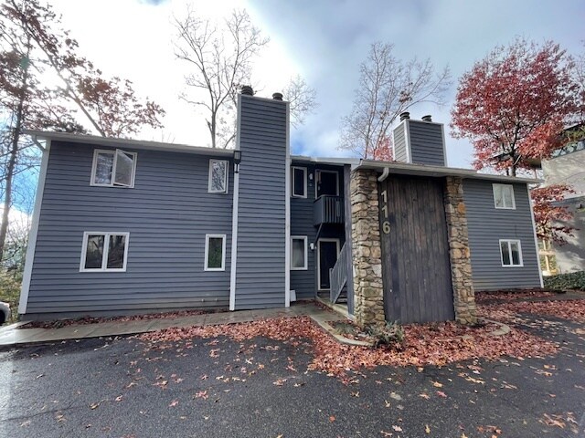 Beautifully Remodeled 4-Plex - 116 Lookout Dr