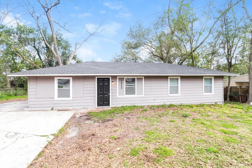 Building Photo - 2423 Adger Rd