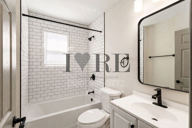 Building Photo - 1299 W Broad St