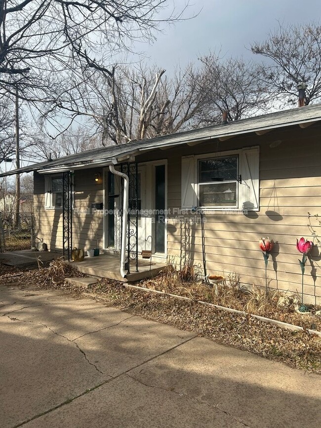 Building Photo - 5301 S Madison Ave