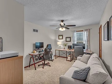 Building Photo - 1501 Crossgate Dr