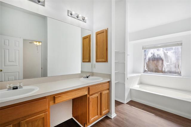 Building Photo - 728 Cardinal Dr