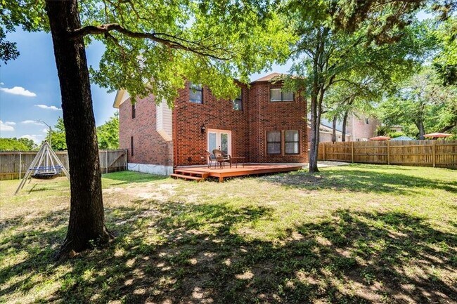 Building Photo - 809 Dogwood Trail