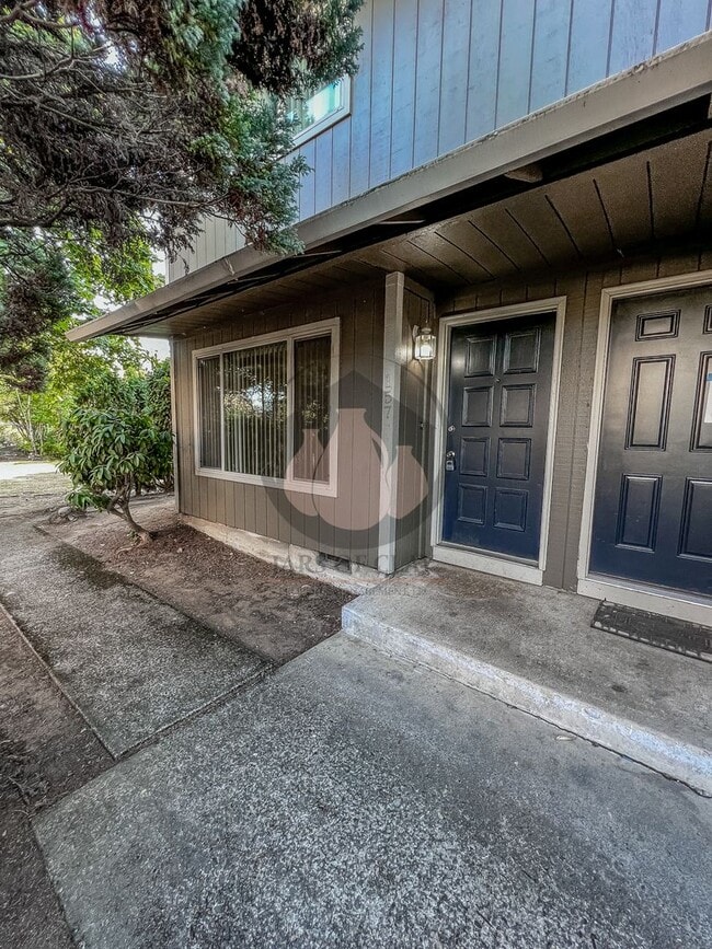 Can 3rd LLC 2023LL818 153157 SE 3rd Ave Canby OR 97013 Apartment