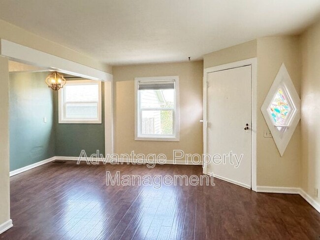Building Photo - 2889 NW Gibson Hill Rd