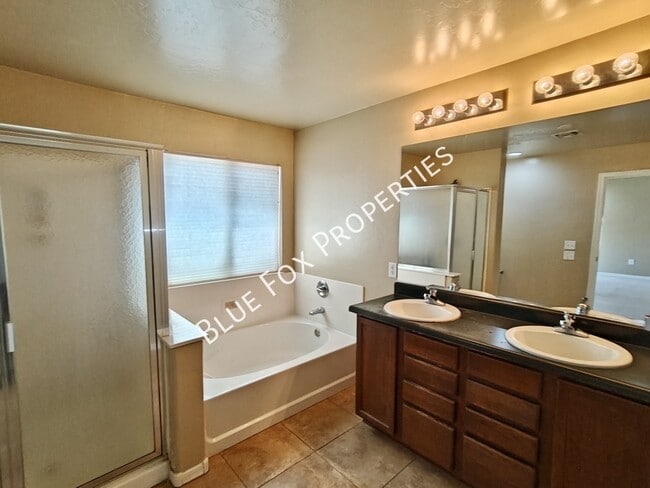 Building Photo - 5874 N Dartwhite Dr