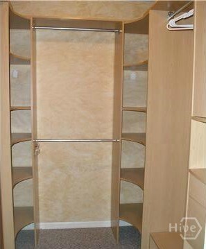 Building Photo - 2 St Ives Dr