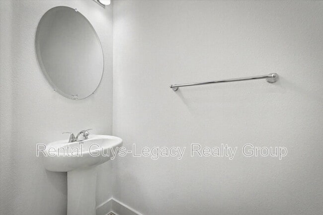Building Photo - 5423 Bramhall Rd