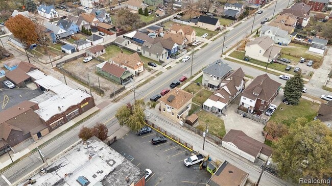 Building Photo - 5421 Toledo St