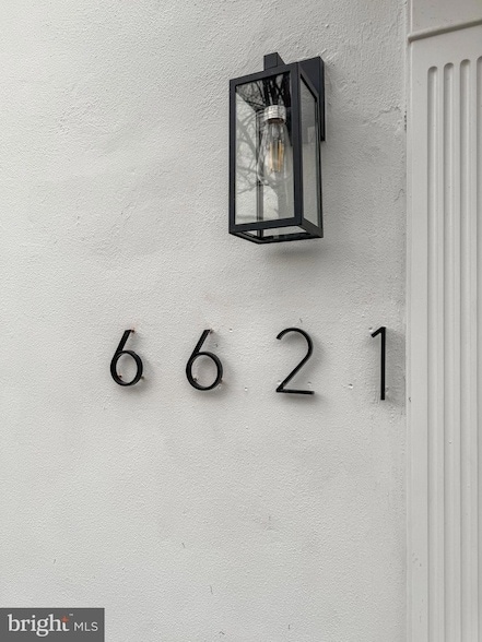 Building Photo - 6621 Hallwood Ave