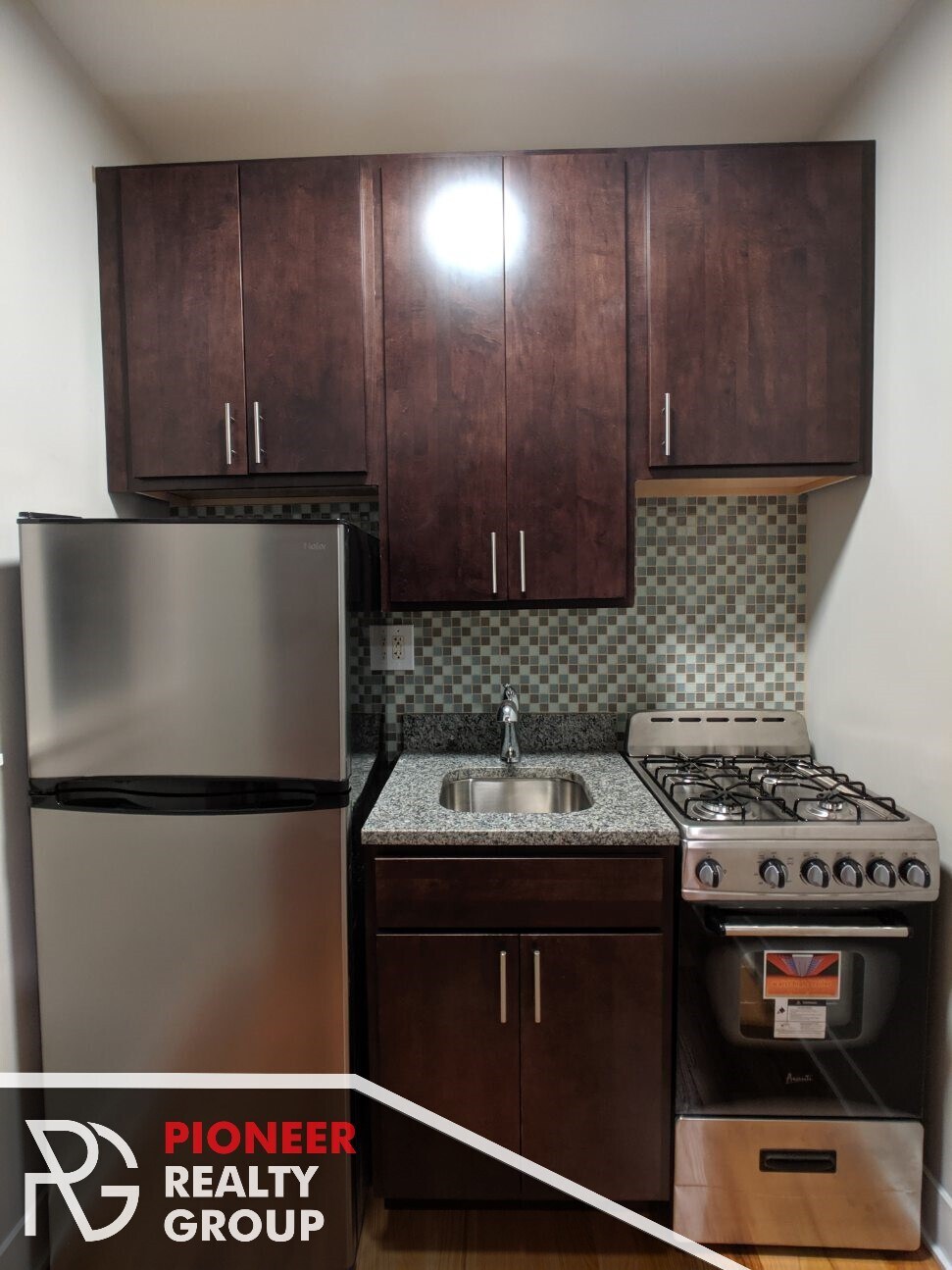 Building Photo - 4542 N Damen Ave