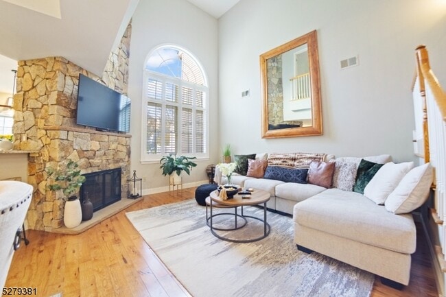 Building Photo - 78 Kent Dr