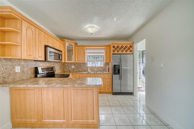 Building Photo - 3258 NW 35th St