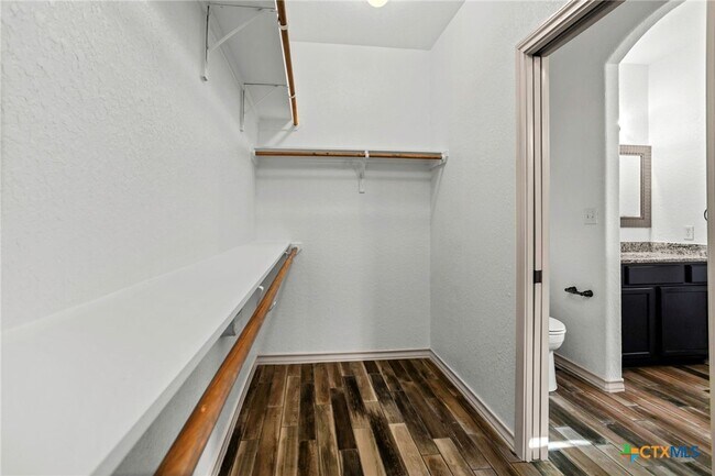Building Photo - 1009 Tripp Ln
