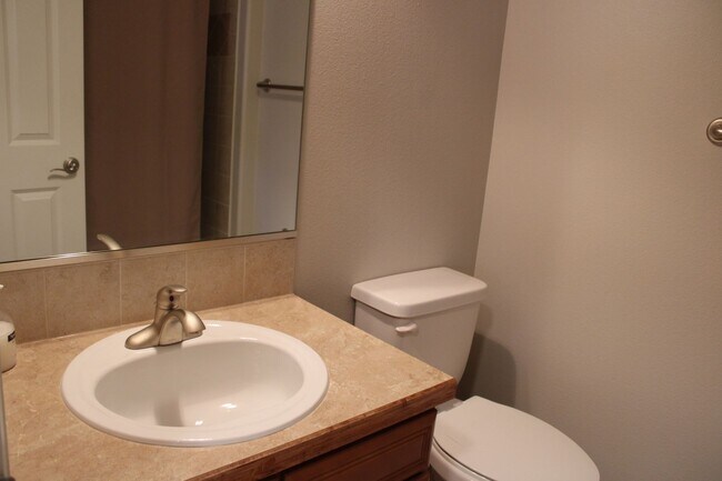 Building Photo - 8236 Hidden Cove Ct