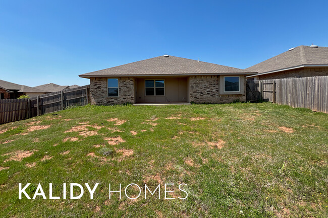 Building Photo - 4812 Crystal Hill Dr