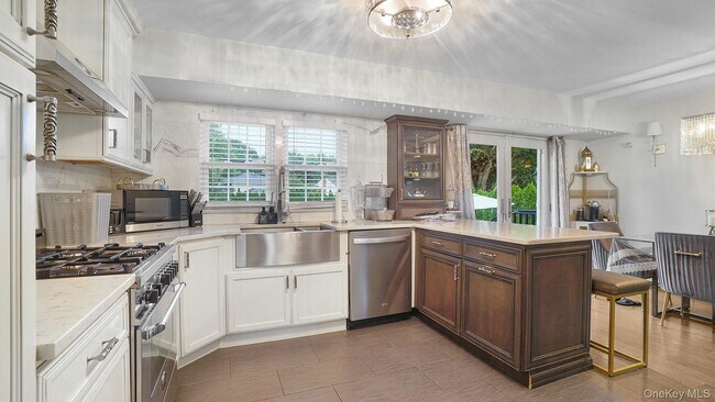 Building Photo - 5 Crabapple Ln