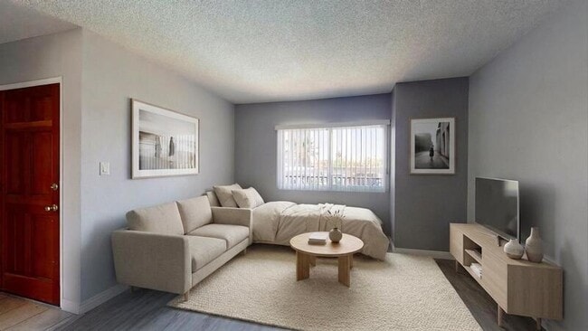 Building Photo - Sapphire Apartments