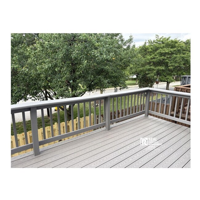Building Photo - 1346 Riverwood Way