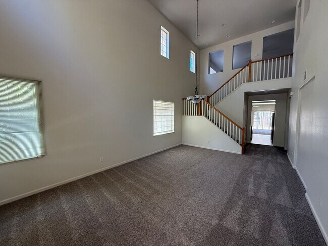 Building Photo - 3588 Silverwood Rd