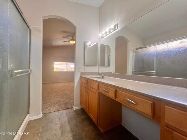 Building Photo - 2875 W Simplicity Dr
