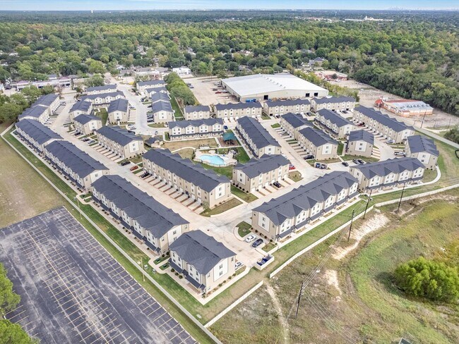 Building Photo - 12603 Telge Rd