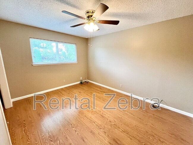 Building Photo - 2661 Hoover Ct