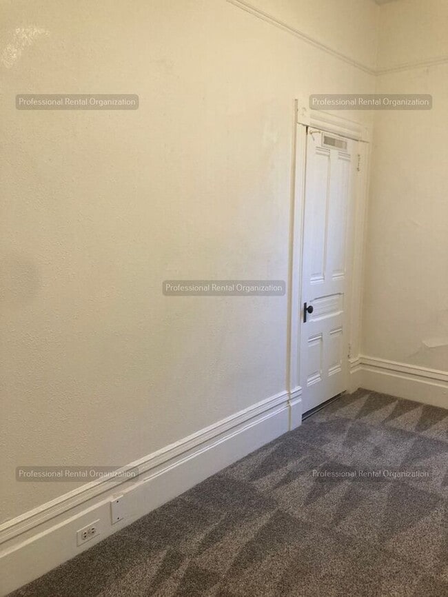 Building Photo - One bedroom Gem in Heart of Quaint, Historic West Petaluma