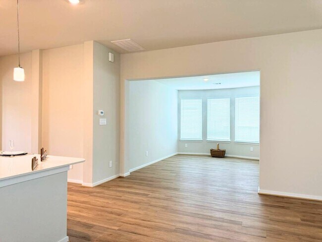 Building Photo - 16246 Parish Pointe Ct