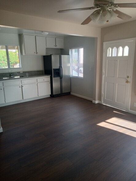 Building Photo - 11617 Archwood St