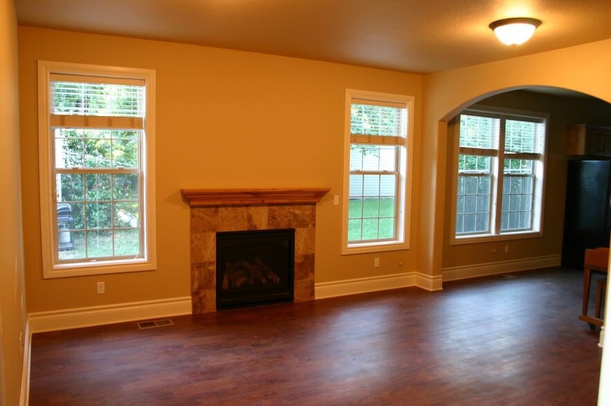 Building Photo - 3111 NW Grant Ave