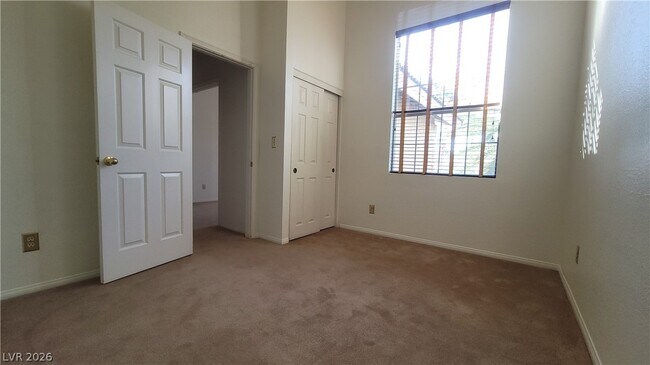Building Photo - 2632 Ironside Dr