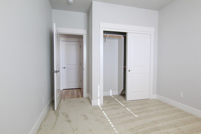 Building Photo - New Home for Rent in Redding CA | Solar, 2 Car Garage, Covered Patio, No Pets