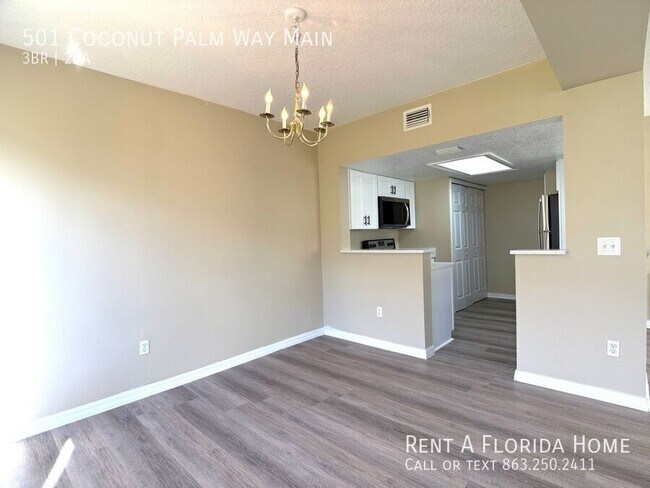 Building Photo - 501 Coconut Palm Way