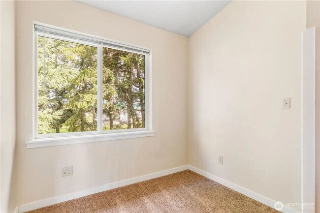 Building Photo - Lynden houses LLC - Cedar Street