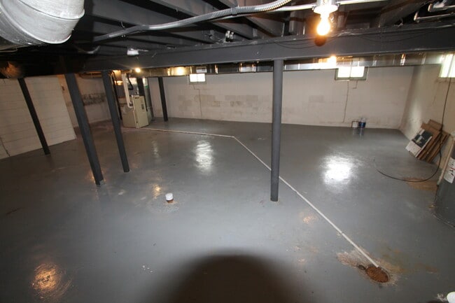 Building Photo - Dreamy 3 Bedroom house in Midtown