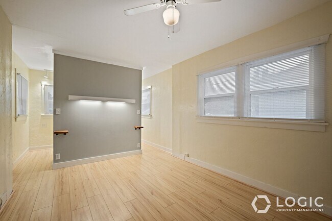 Building Photo - 155 Edith Ave S