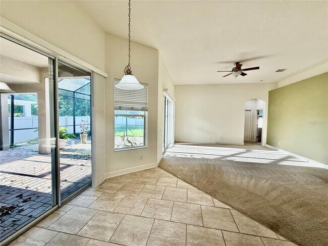 Building Photo - 10755 Rockledge View Dr