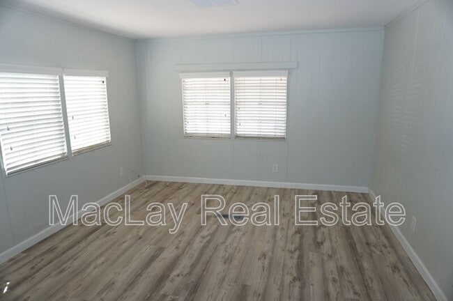 Building Photo - 720 S 97th Pl