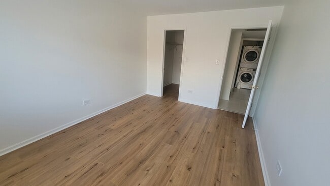 Building Photo - 1603 N Windsor Dr