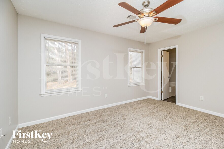 Building Photo - 388 Scenic Ln