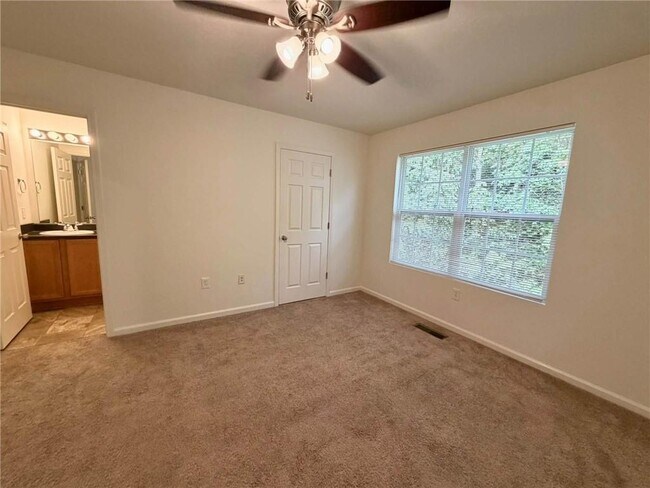 Building Photo - 80 Cleves Way