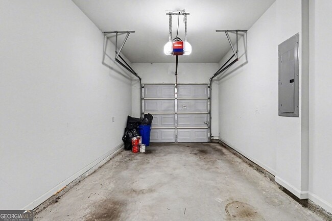 Building Photo - 7051 Fringe Flower Dr