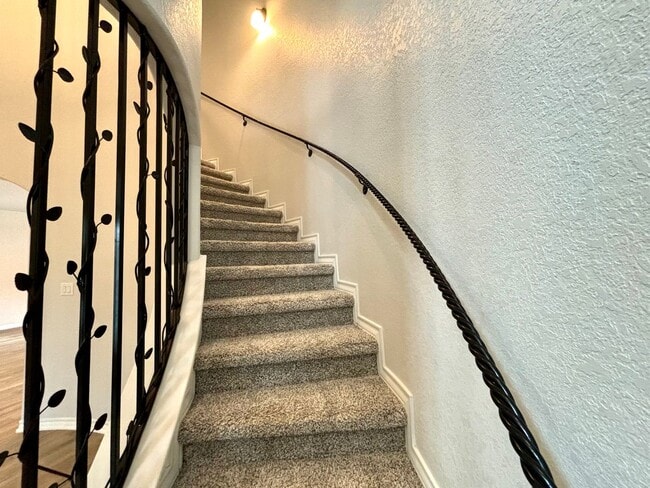 Building Photo - Luxury Living in Arcadia Ridge – Corner Lot, 3 Full Baths & Resort-Style Amenities!
