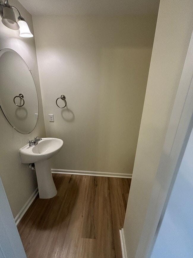 Building Photo - 1804 Riverbirch Ln